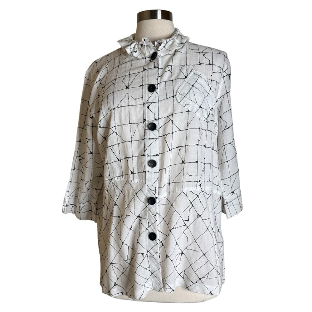 Erin Paige Geometric Printed Wired Collar Button Up Top‎ Blouse Women’s Medium